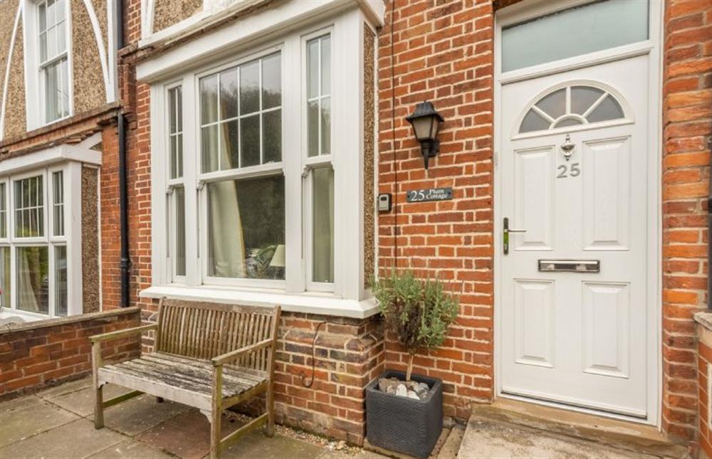 Ground floor: Entrance with front bench  at Plum Cottage, Overstrand near Cromer