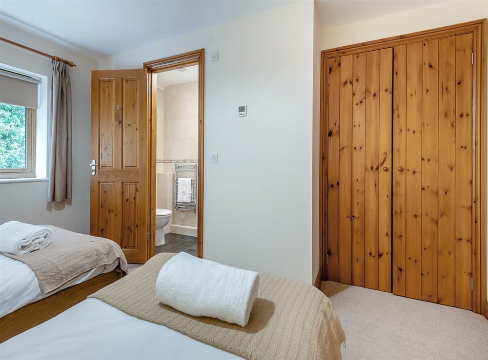 Twin bedroom (photo 2) at Plumtree in Blandford Forum, Dorset
