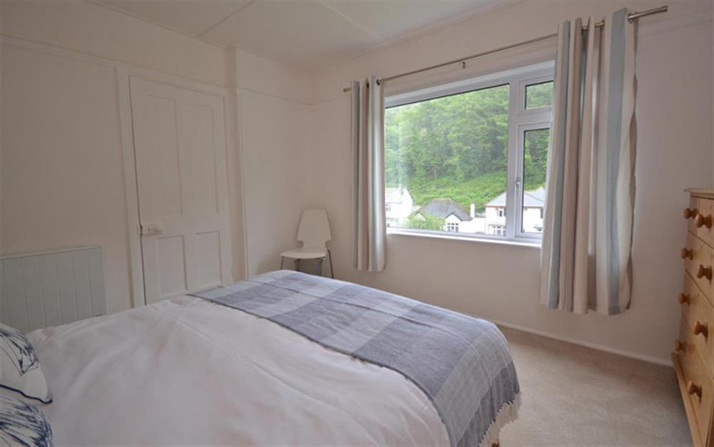 The second double bedroom at Pol Glen in Polperro