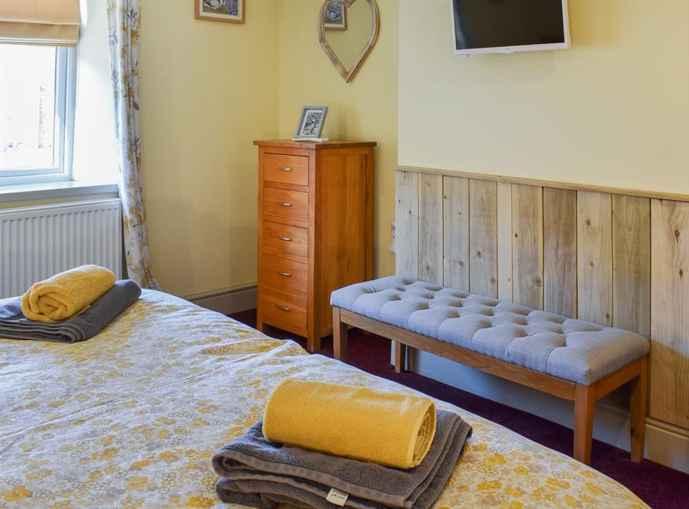 Double bedroom (photo 3) at Pollys Parlour in Bempton, near Bridlington, North Humberside