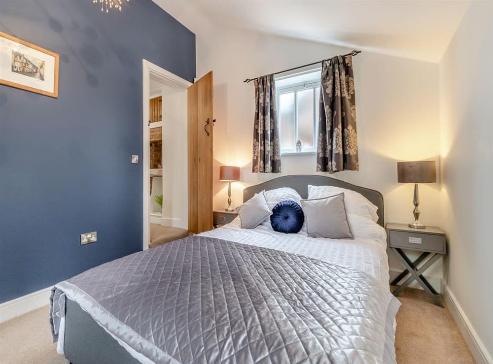 Double bedroom at Pond Cottage in Barrow-on-Trent, near Derby, Derbyshire