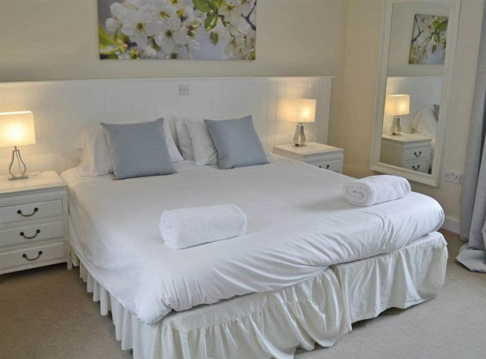 Charming double bedroom at Pond in Semley, Shaftesbury, Dorset