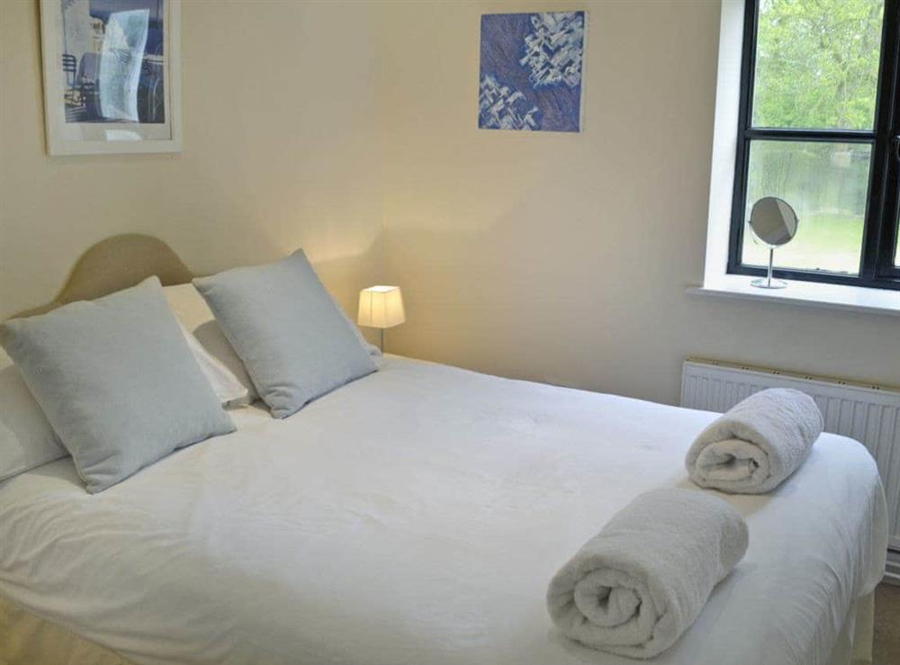 Comfortable double bedroom at Pond in Semley, Shaftesbury, Dorset