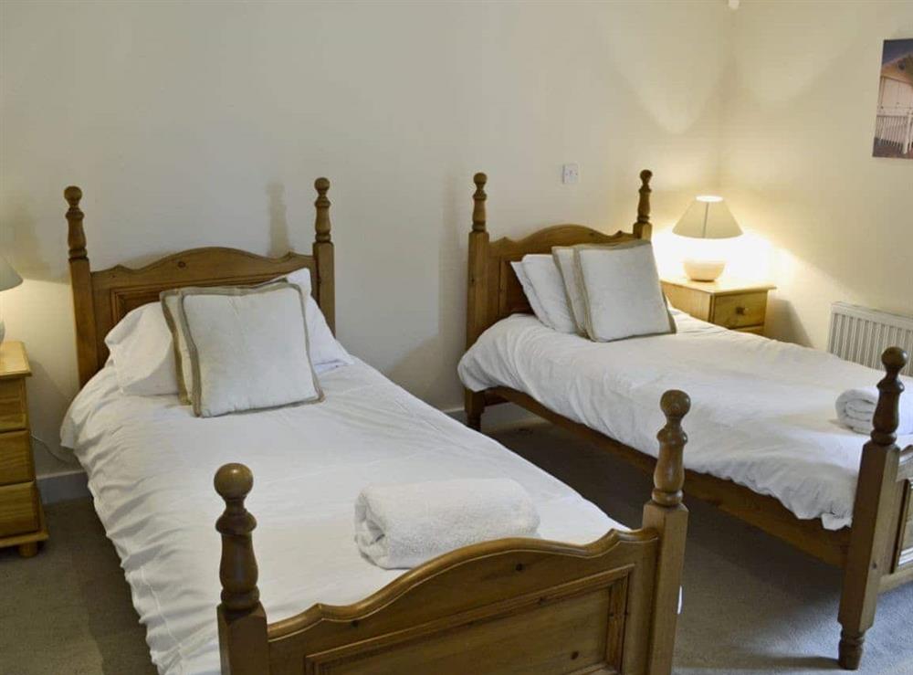 Cosy twin bedroom at Pond in Semley, Shaftesbury, Dorset