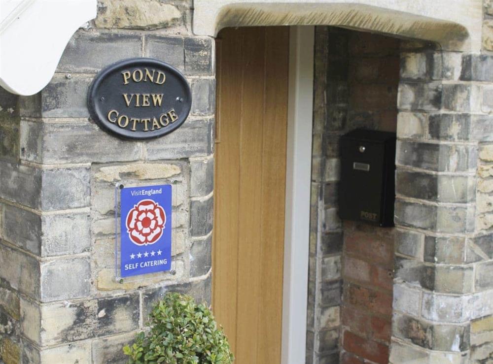 5-star self catering holiday accommodation at Pond View Cottage in Brantingham, near Brough, North Humberside