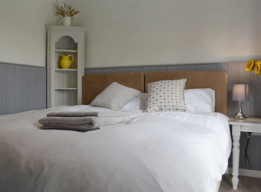 Double bedroom (photo 2) at Ponsford Ponds Shepherd Hut, 
