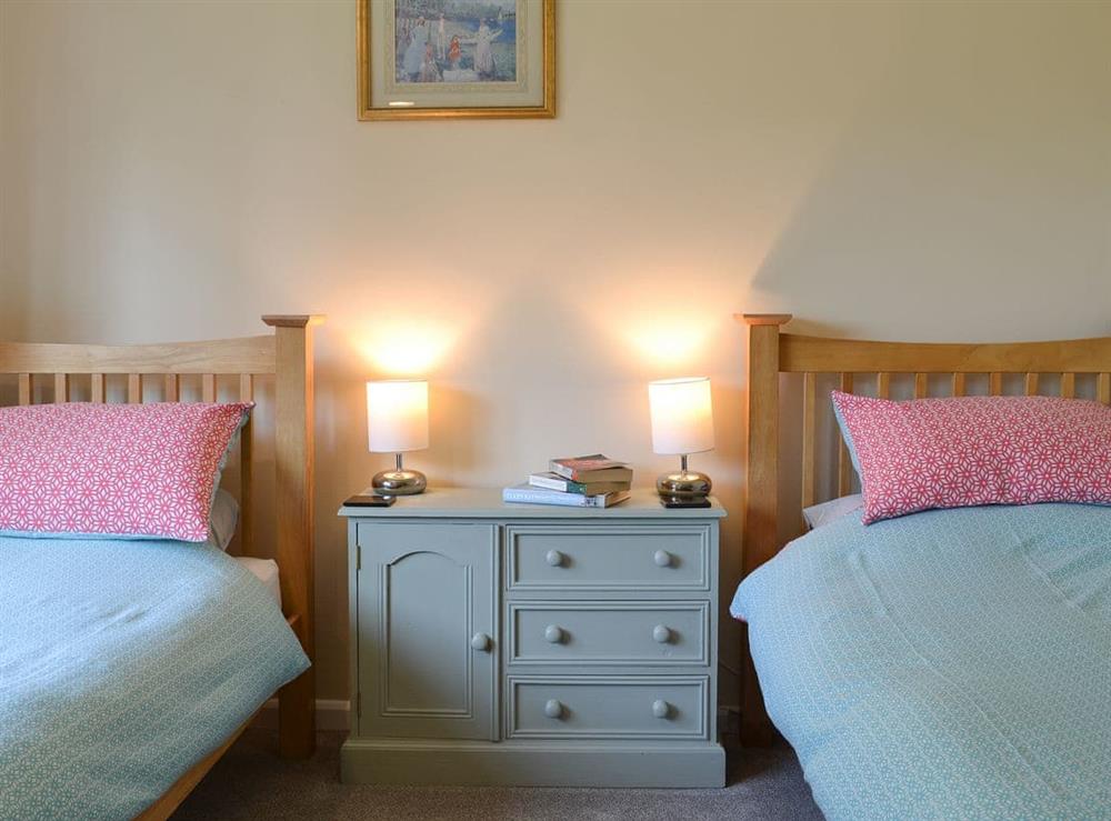 Good-sized twin bedroom at Poplar Bungalow in Lyng, near Norwich, Norfolk