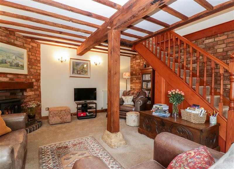 Relax in the living area at Poplar Cottage, Tewkesbury
