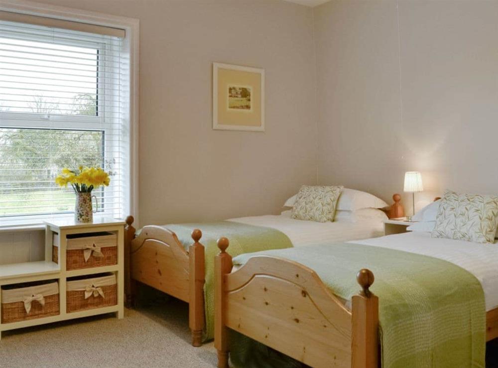 Well presented twin bedroom at Poppy Cottage in Hebden, near Grassington, North Yorkshire