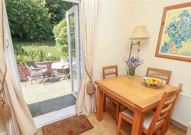 The dining room at Poppy Cottage, Ventnor