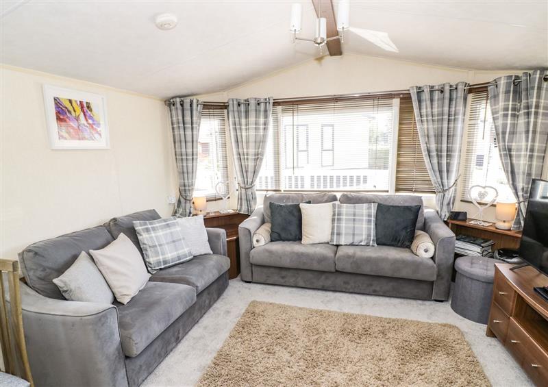 The living area at Poppy Lodge, Stratford-Upon-Avon
