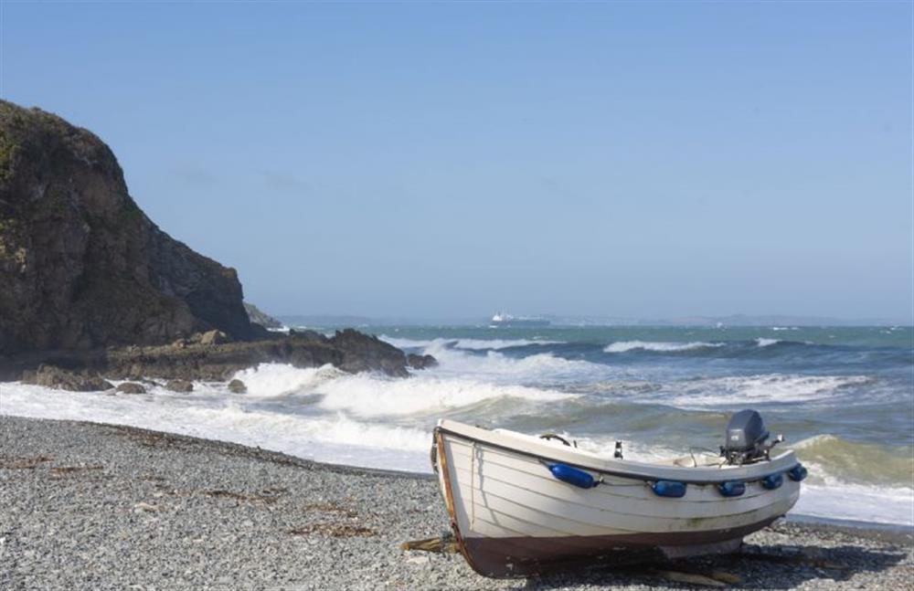 Porthallow is perfect for any divers with its pebble beach at Poppyfields, Ashton