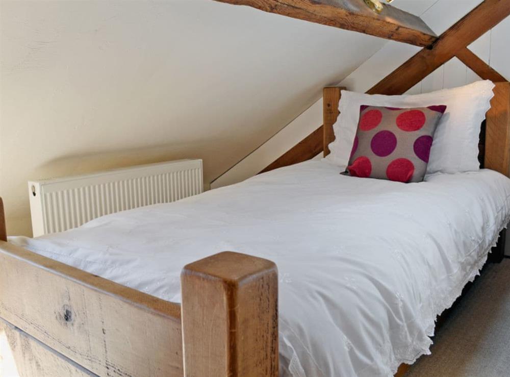 Twin bedroom at Poppys Barn in Bakewell, Derbyshire