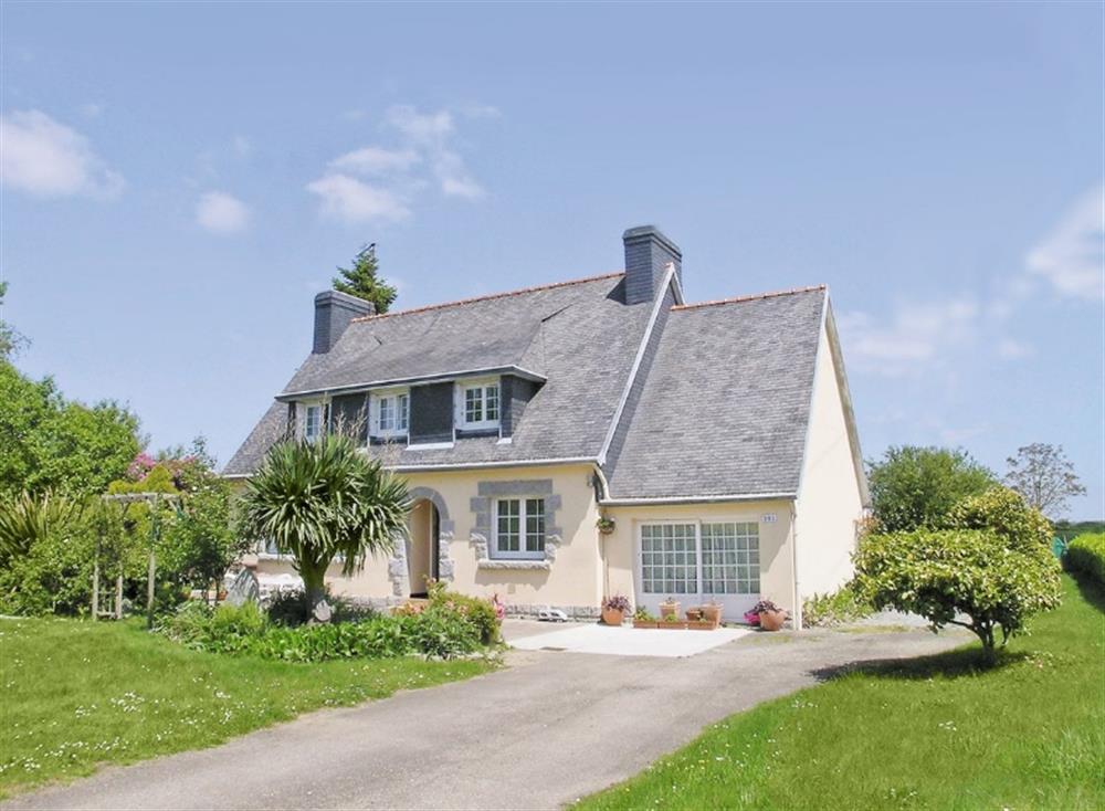 Exterior (photo 3) at Pors-Guen in Gouesnac’h, Finistère, France