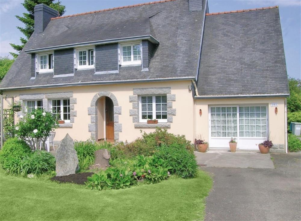 Exterior at Pors-Guen in Gouesnac’h, Finistère, France