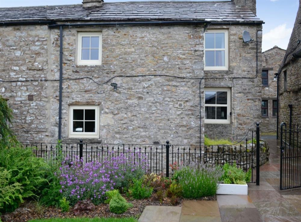 Lovely character cottage at Pound Cottage in Newbiggin, near Askrigg, North Yorkshire