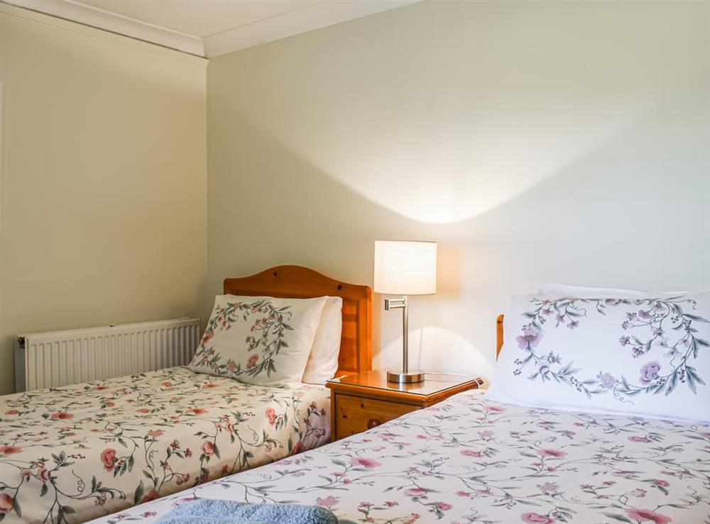 Twin bedroom at Poundhouse in Lostwithiel, Cornwall