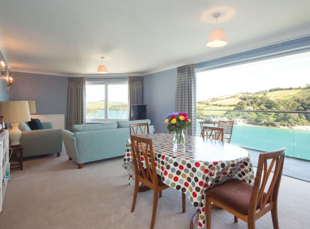 Light and airy living/ dining room with stunning views at Poundstone Court 8 in Salcombe, Devon