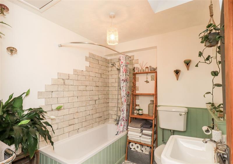 The bathroom at Powleys Cottage, Langwathby