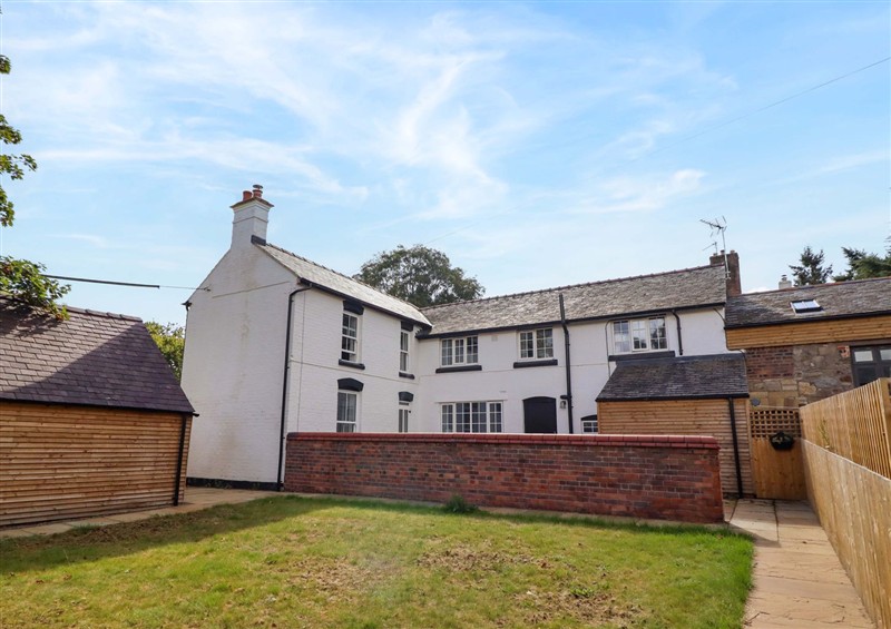 The setting at Preesgweene Farmhouse, Weston Rhyn