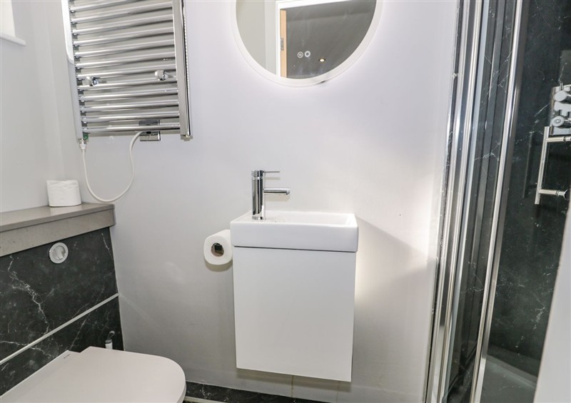 The bathroom (photo 2) at Premier Lodge 72, Dyserth
