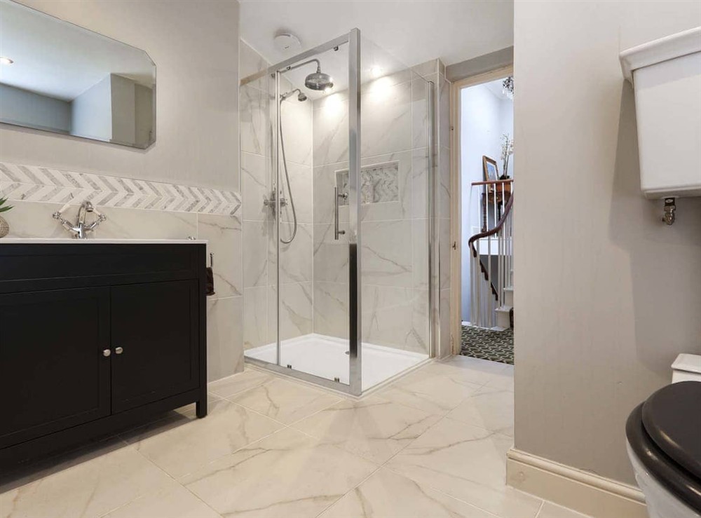 Bathroom (photo 4) at Prep House in Cheltenham, Gloucestershire