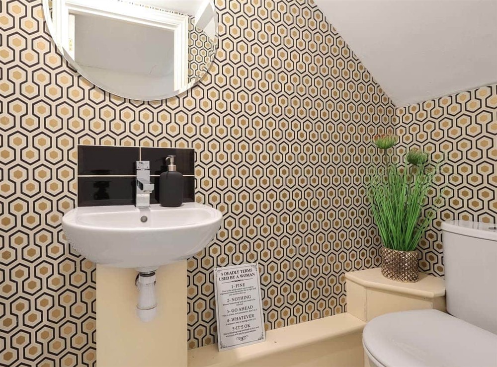 Bathroom (photo 5) at Prep House in Cheltenham, Gloucestershire