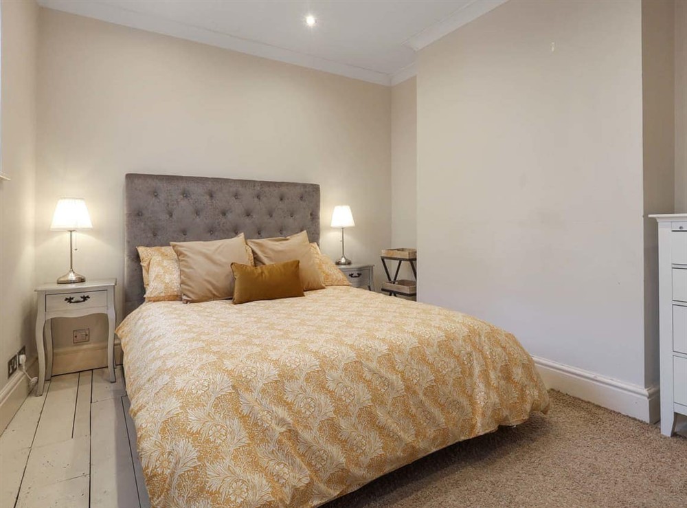Double bedroom (photo 6) at Prep House in Cheltenham, Gloucestershire