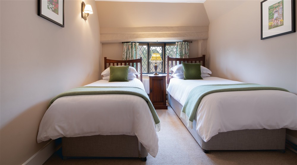 The second twin bedroom at Priest's House in Cranbrook, Kent