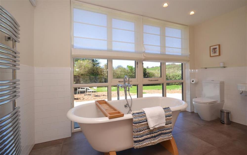 Indulge in a luxurious roll top bath at Primrose Bank in Hope Cove