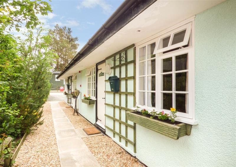 Enjoy the garden at Primrose Cottage, Crossgates