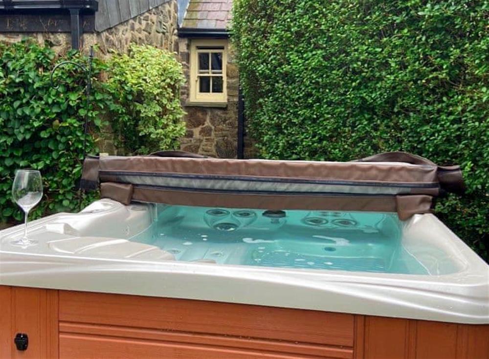 Hot tub at Primrose Cottage in Narberth, Dyfed
