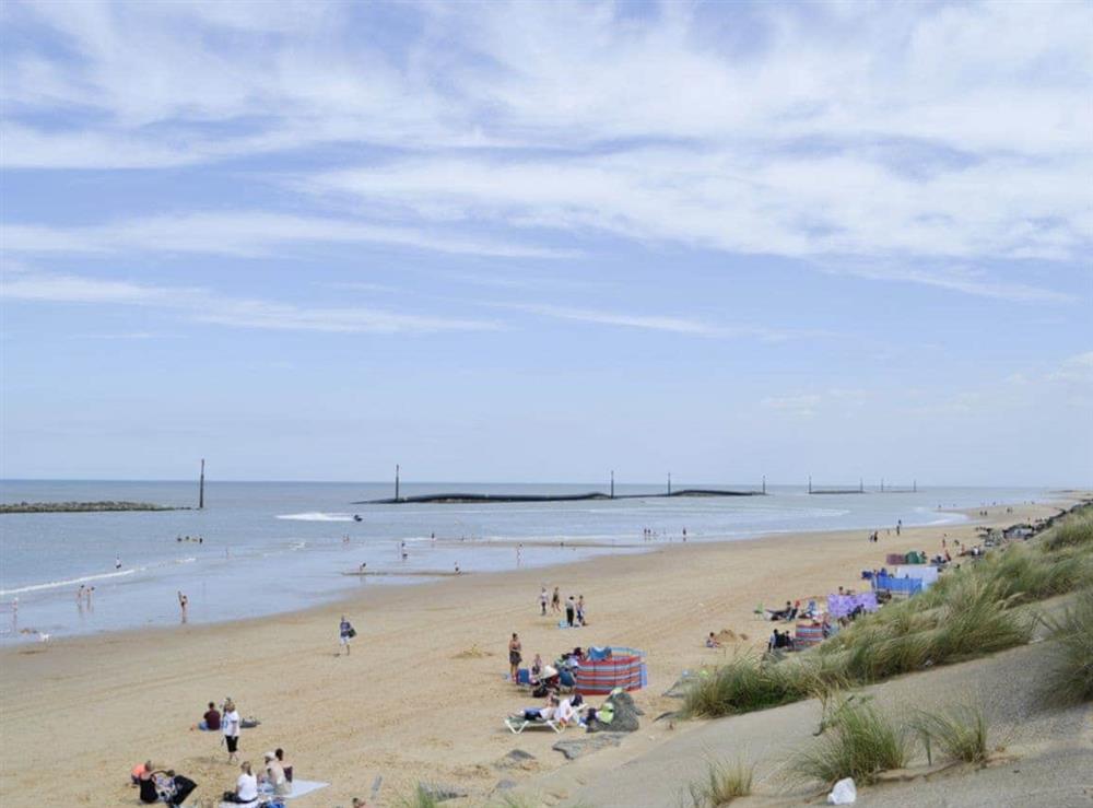 Wide sandy beach only 150yds from property at Primrose Cottage in Sea Palling, Norfolk