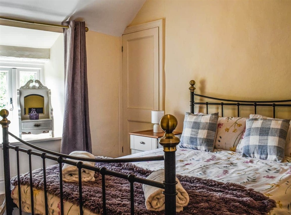 Double bedroom (photo 6) at Priory Cottage in Clifford, near Hay-on-wye, Herefordshire