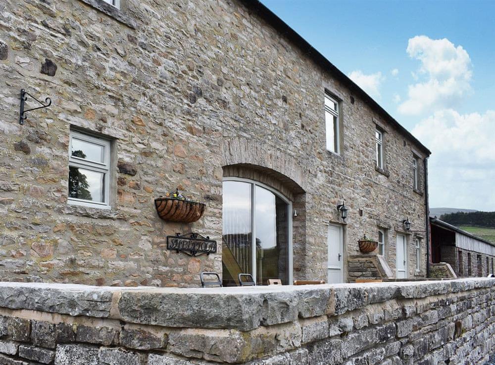 Wonderful stone-built barn conversion