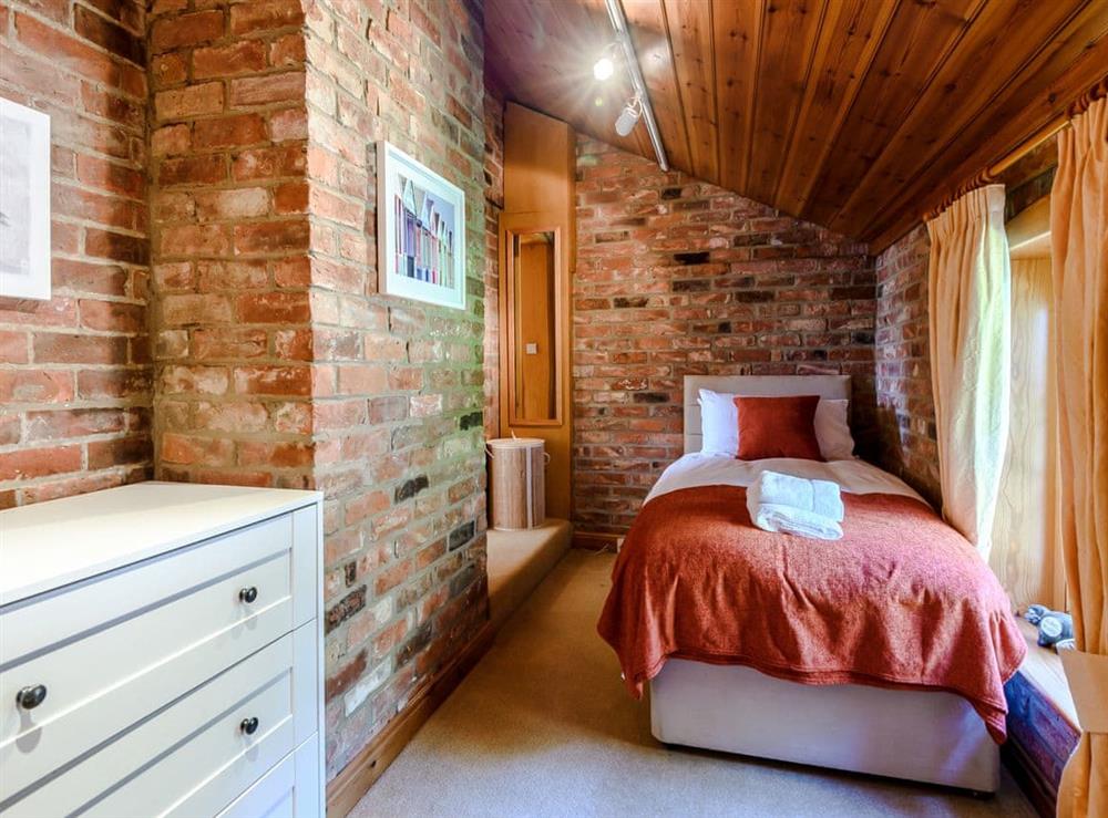 Bedroom (photo 3) at Psalter Farmhouse in Skendleby Psalter, near Alford, Lincolnshire
