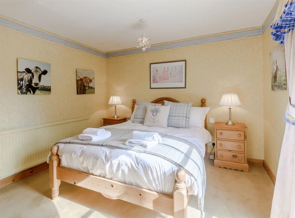 Double bedroom (photo 4) at Psalter Farmhouse in Skendleby Psalter, near Alford, Lincolnshire