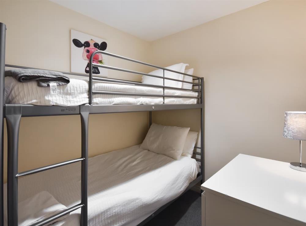 Bunk bedroom at Ptarmigan Lodge in Balmaha, Lanarkshire