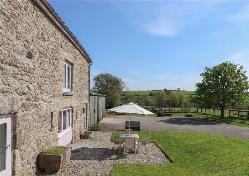 The setting of Puddaven Barn