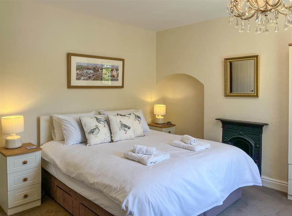 Double bedroom at Puddle Duck Cottage in Bakewell, Derbyshire