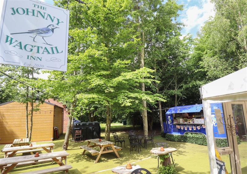 Puddle Duck Lodge in Marston, Lincolnshire sleeps 4