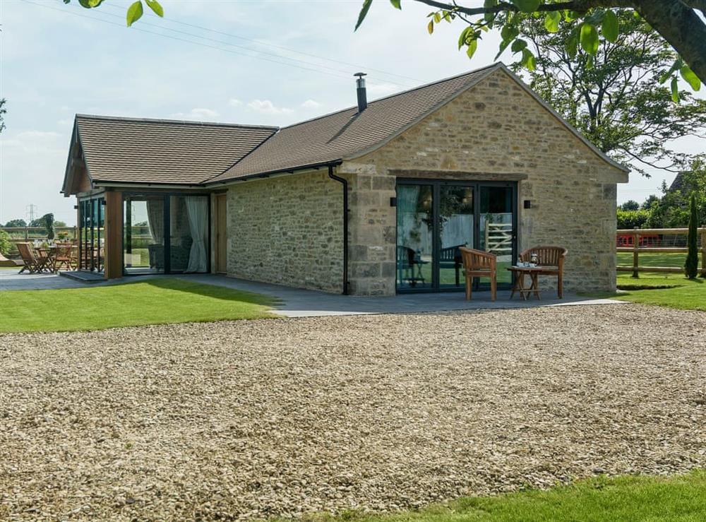Attractive holiday cottage at Puddledock Piggery in Berkley, near Frome, Somerset