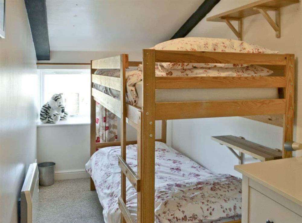 Bunk bedroom at Puffin Cottage in Seahouses, Northumberland