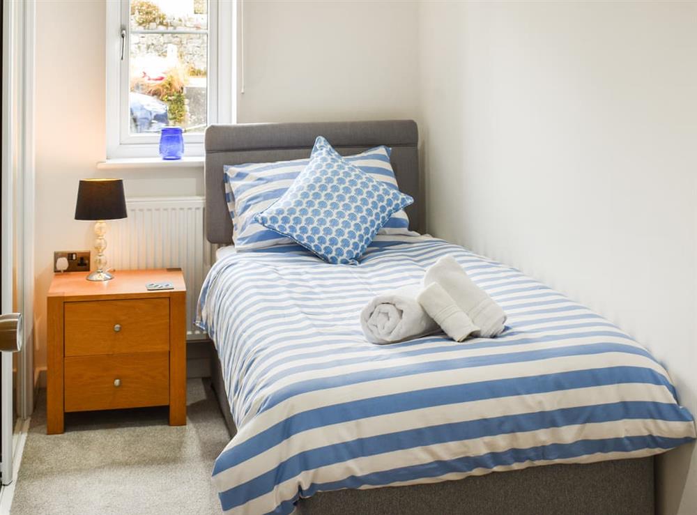 Single bedroom at Puffling in Falmouth, Cornwall