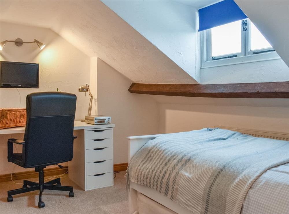 Single bedroom at Pulley Ridge Cottage in Appledore, Devon