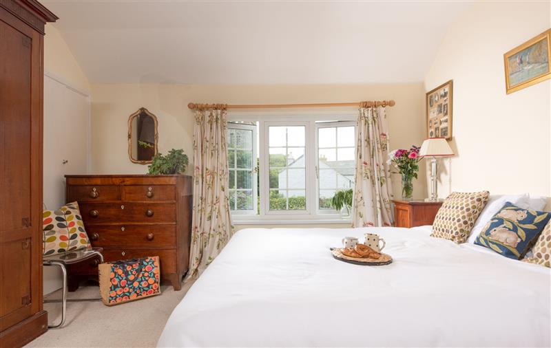 This is a bedroom at Pump Cottage and Annexe, Cornwall