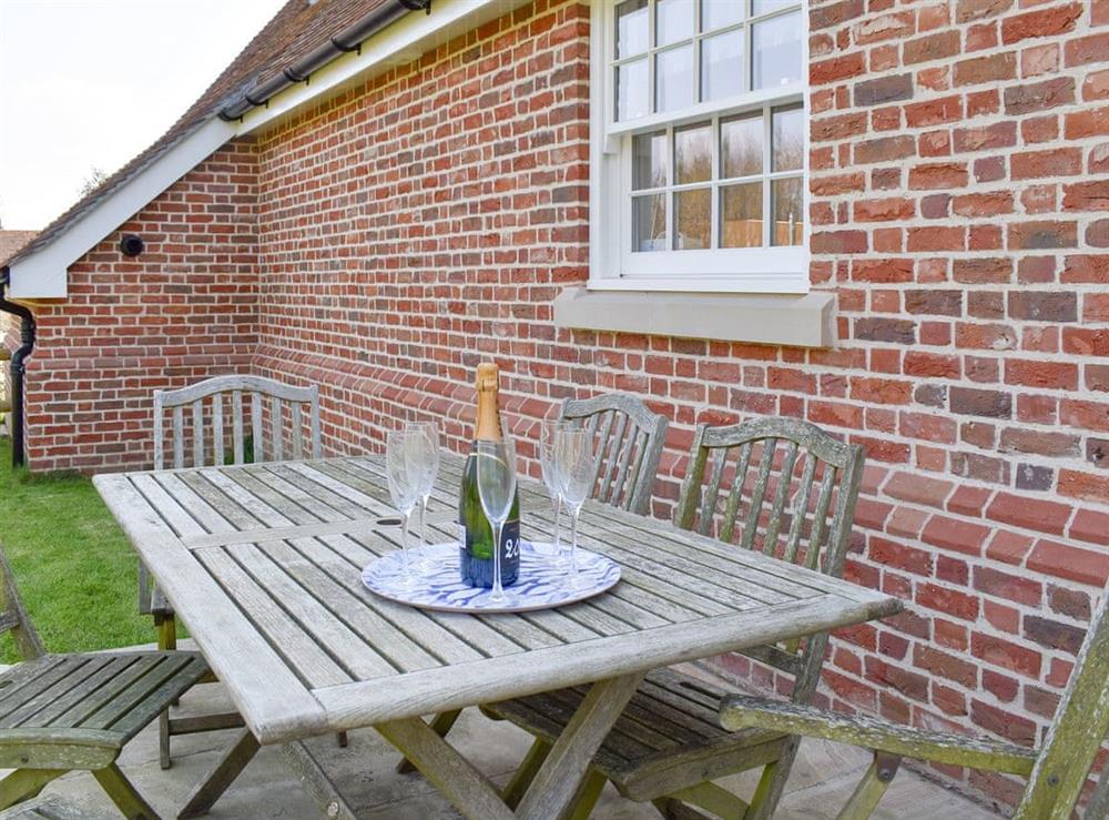 Sitting-out-area at Puxton Lodge in Stodmarsh, near Canterbury, Kent