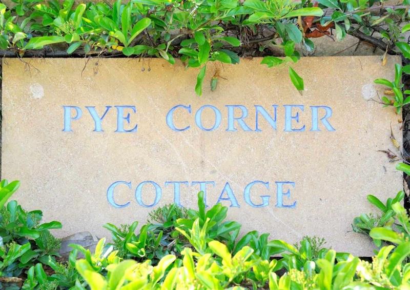 Enjoy the garden at Pye Corner Cottage, Broadway