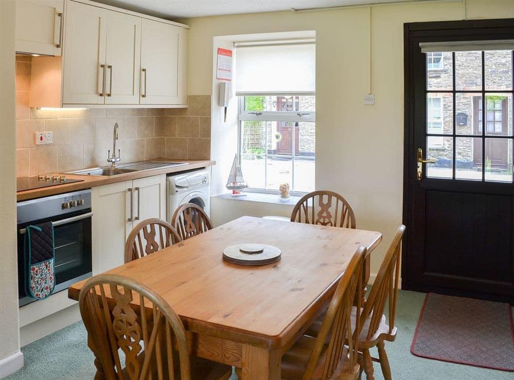 Traditional kitchen/diner at Quarrymans Cottage in Edmonton, near Wadebridge, Cornwall