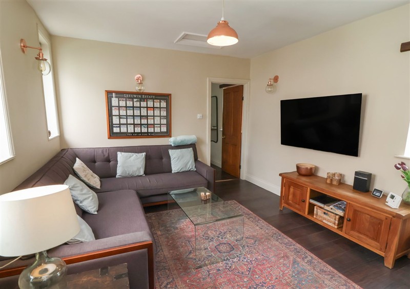 The living room at Quay Close Cottage, Instow